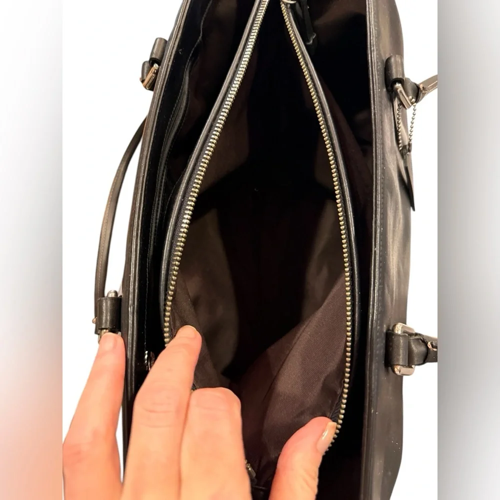 Coach Vintage Legacy Black Leather Tote with Double Handles - Picture 6 of 13